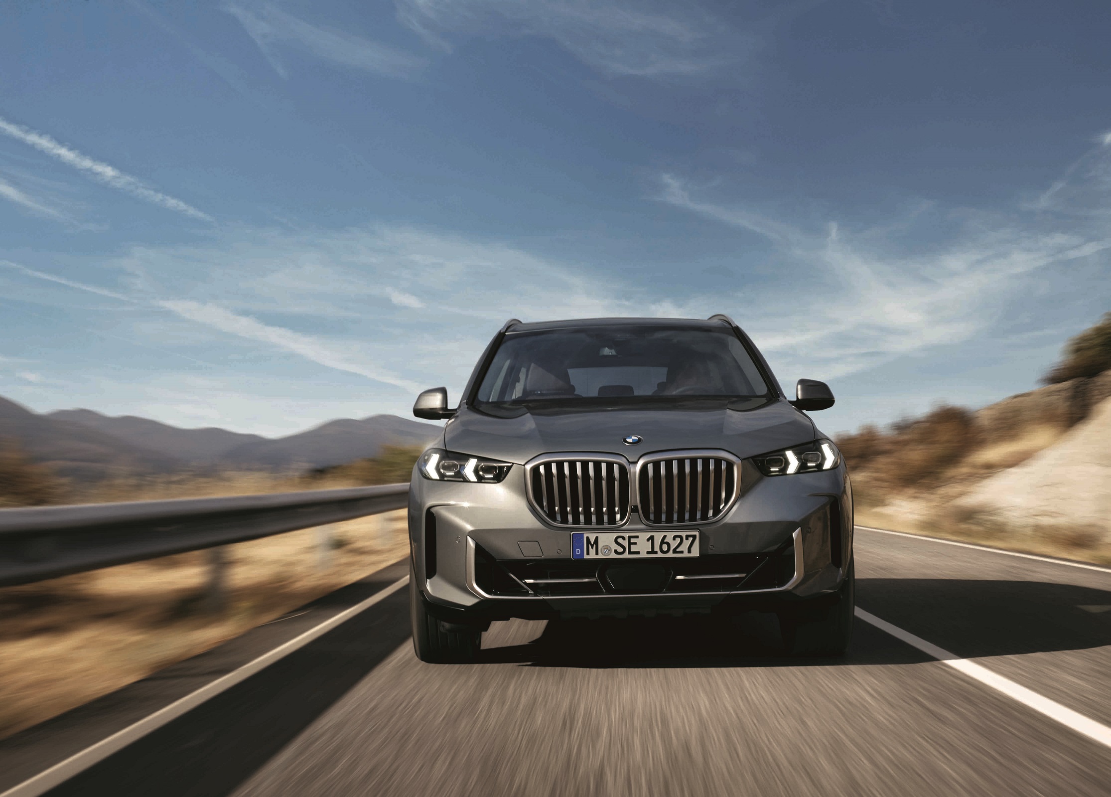 BMW-X5-Lci-moi-nhat-2025