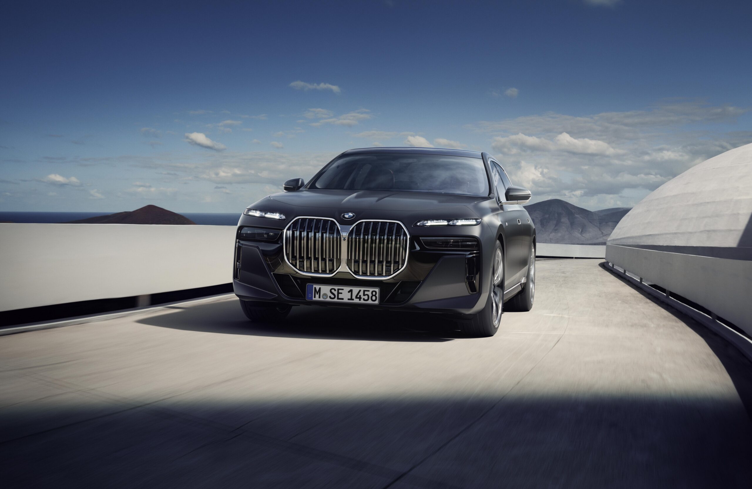 bmw-7-series-moi-nhat